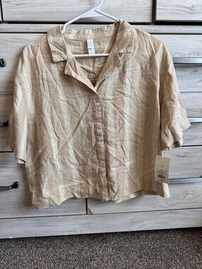 stars above Beige Striped Cropped Button-Down Shirt